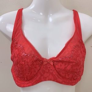 NWOT Victoria’s Secret Body By Victoria Lace Under Wire Bra Size 38D